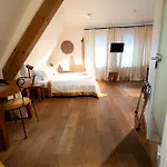 Drei Raben 4*