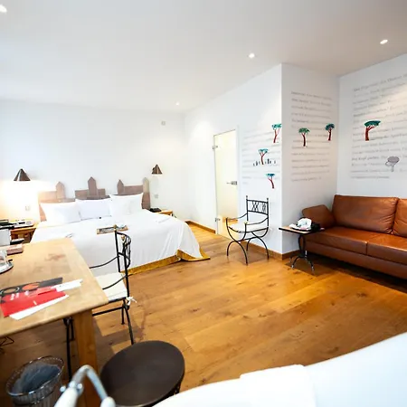 Hotel Drei Raben 4*